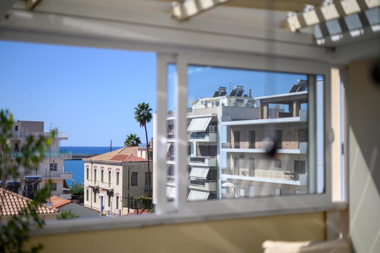 Myrto Luxurious Top Floor Studio Каламата Екстер'єр фото