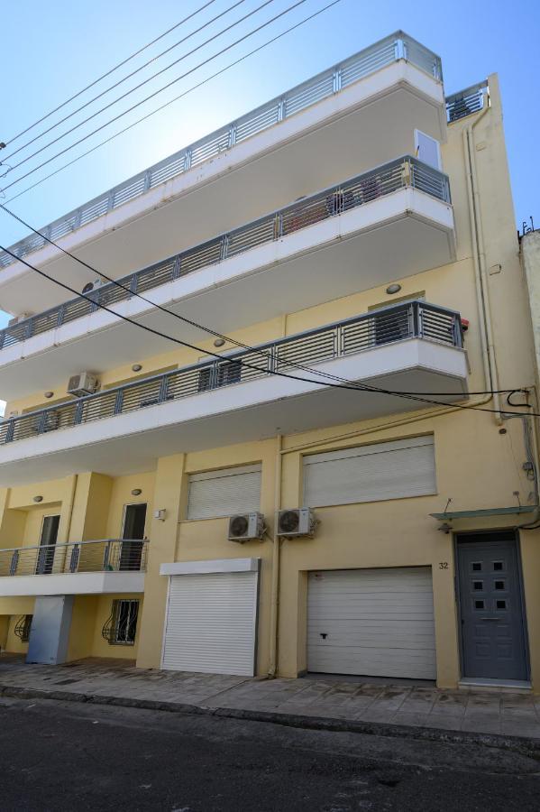 Myrto Luxurious Top Floor Studio Каламата Екстер'єр фото