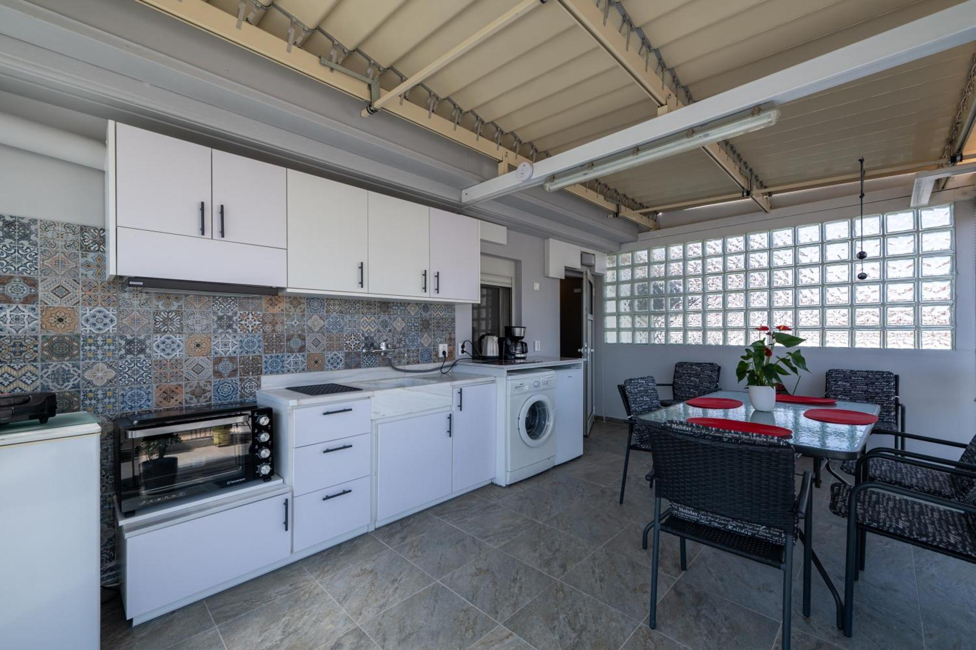 Myrto Luxurious Top Floor Studio Каламата Екстер'єр фото