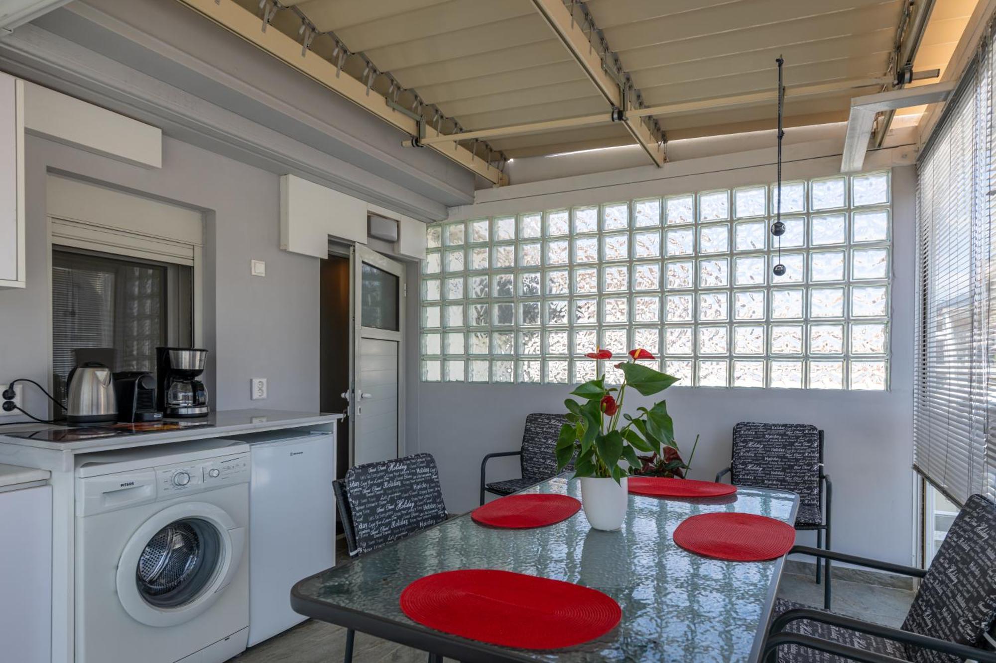 Myrto Luxurious Top Floor Studio Каламата Екстер'єр фото