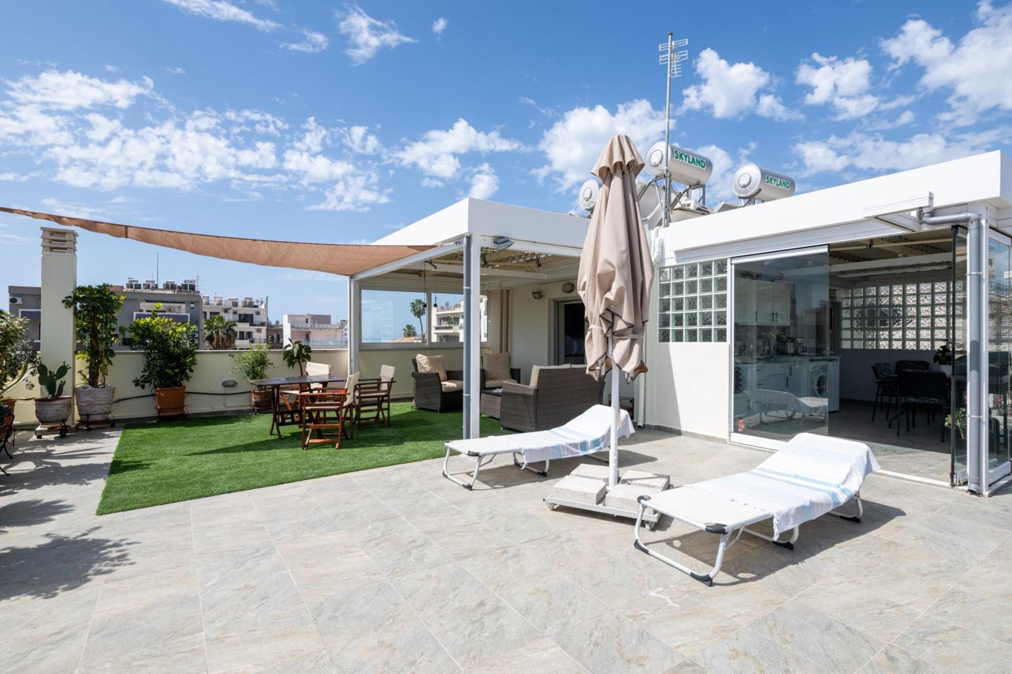 Myrto Luxurious Top Floor Studio Каламата Екстер'єр фото